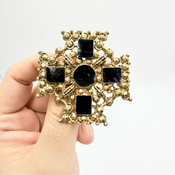 Vintage Gold Tone Onyx Crystal Brooch Art Deco Brooch Pin - Picture 1 of 7